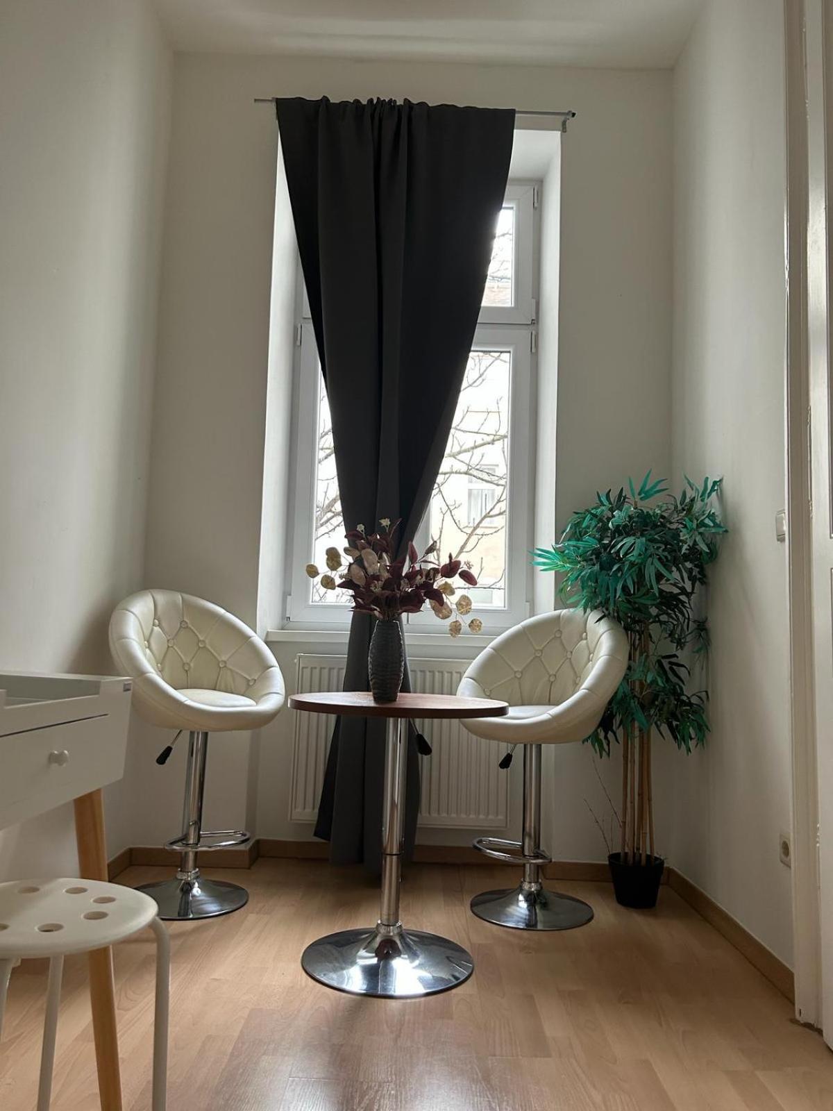 City Elegance Central Gem With Free Parking And Fast Internet 250 Mbits Wina Bagian luar foto