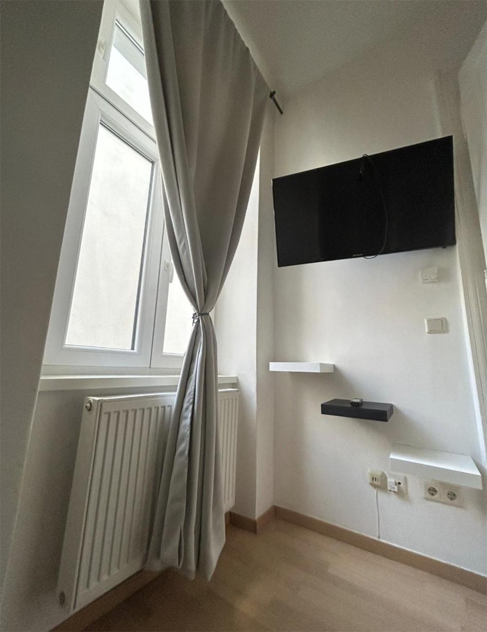 City Elegance Central Gem With Free Parking And Fast Internet 250 Mbits Wina Bagian luar foto