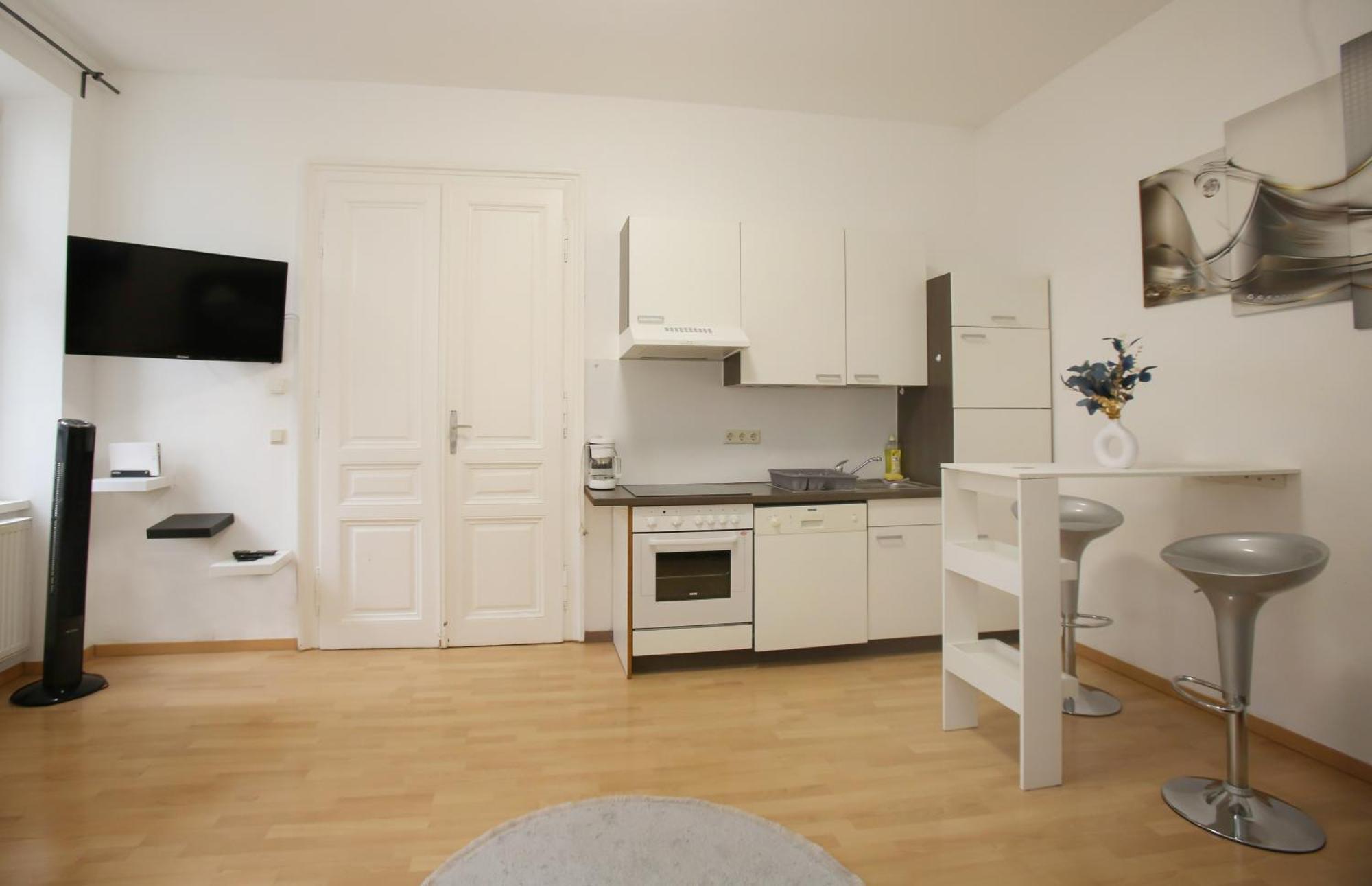 City Elegance Central Gem With Free Parking And Fast Internet 250 Mbits Wina Bagian luar foto